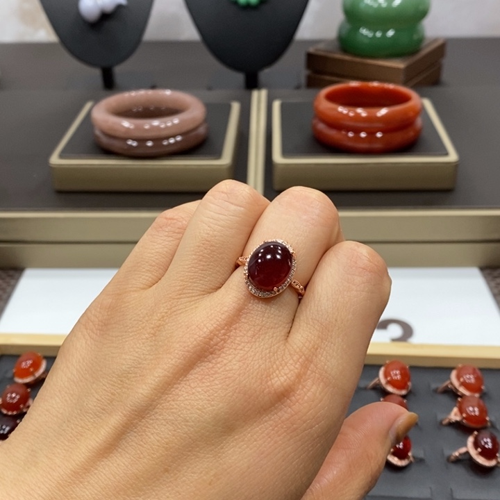 东陵石手镯未镶嵌