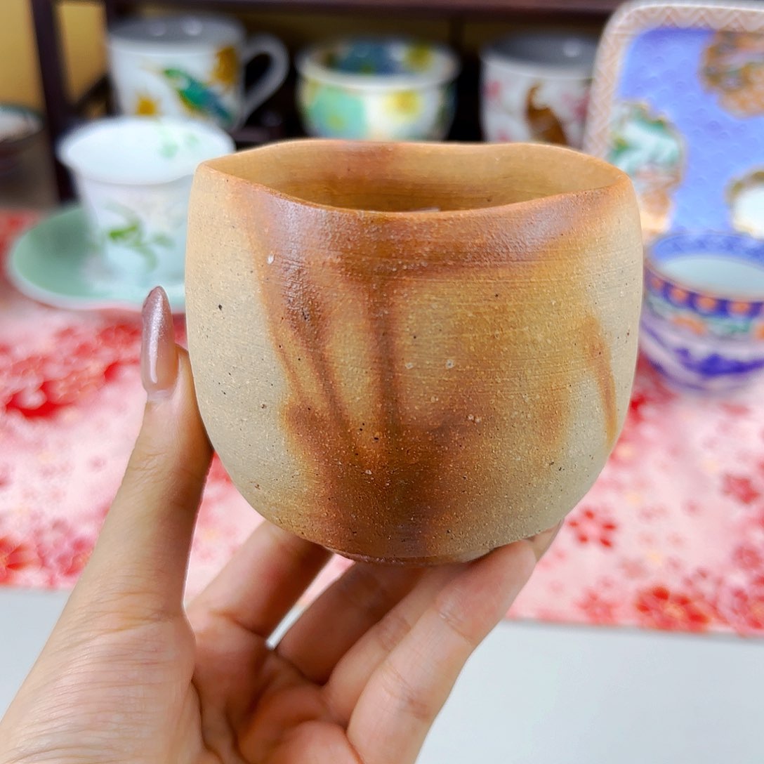 他家茶具瓷器真美！