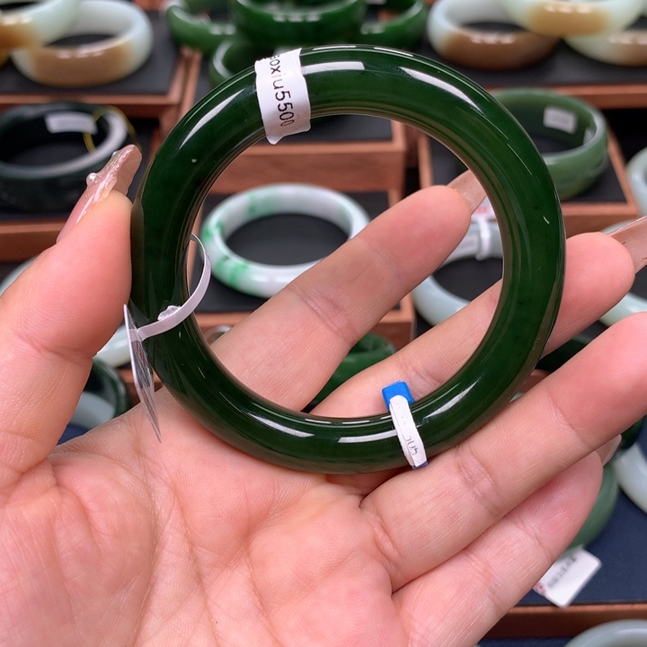 和田玉（碧玉）手镯未镶嵌5657圈口