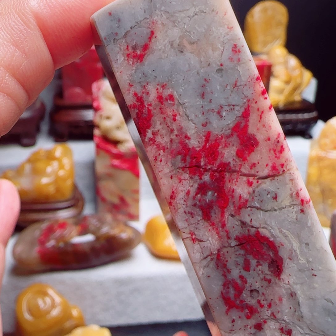 昌化石昌化鸡血石