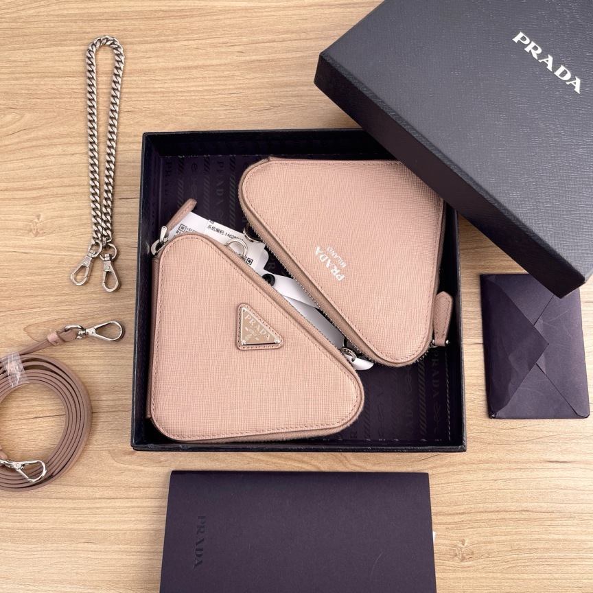 95新 Prada/普拉达 【九筒奢品】三角包/单肩包/8212