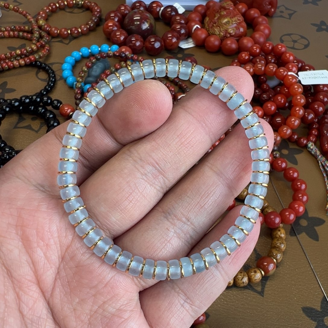 南红玛瑙未镶嵌手链