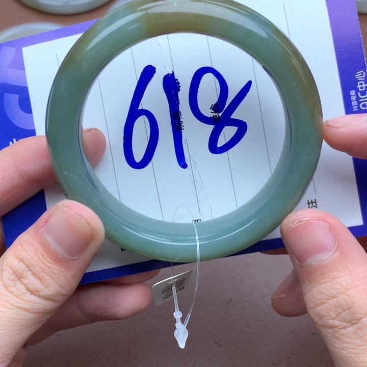 和田玉未镶嵌手镯56