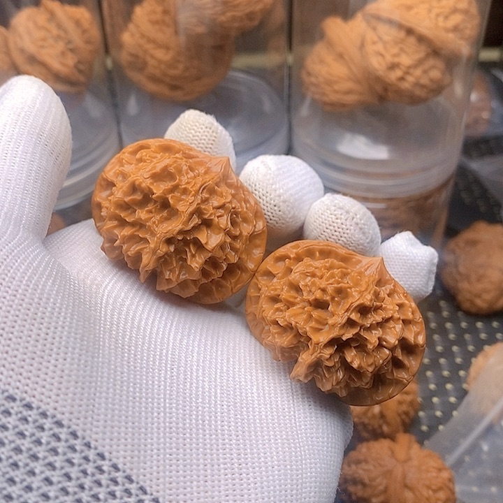 文玩核桃吊坠灯笼