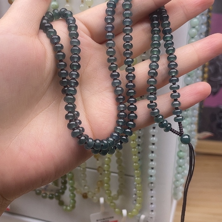 花***a翡翠未镶嵌颈饰项链