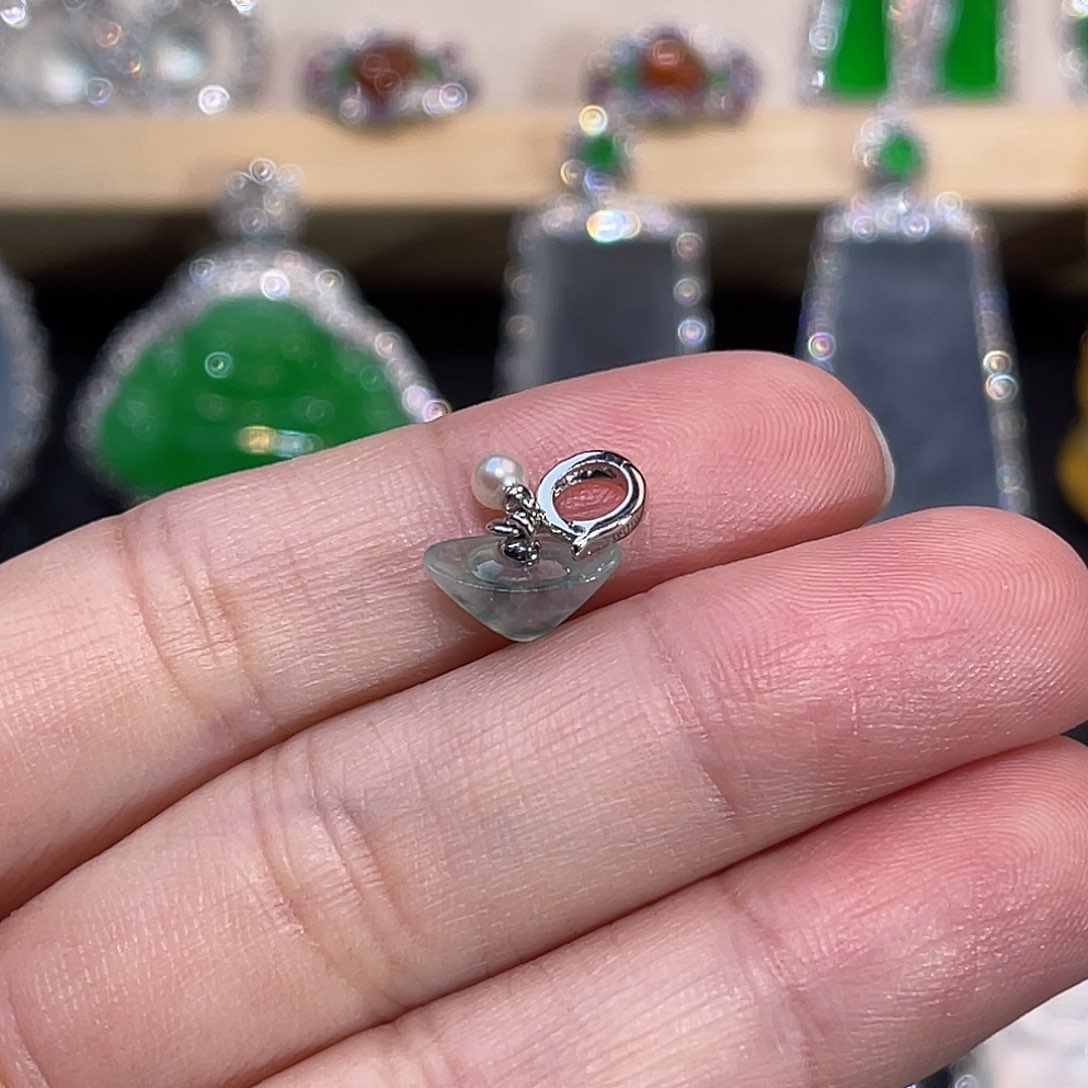 翡翠18K金镶嵌吊坠(不含链)元宝