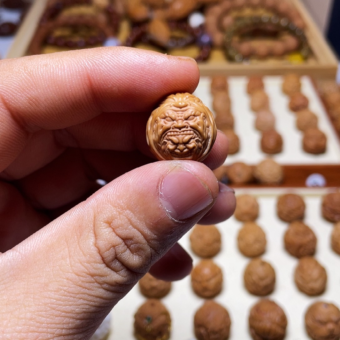 吊坠猴头核桃16左右猴头核桃套娃僧