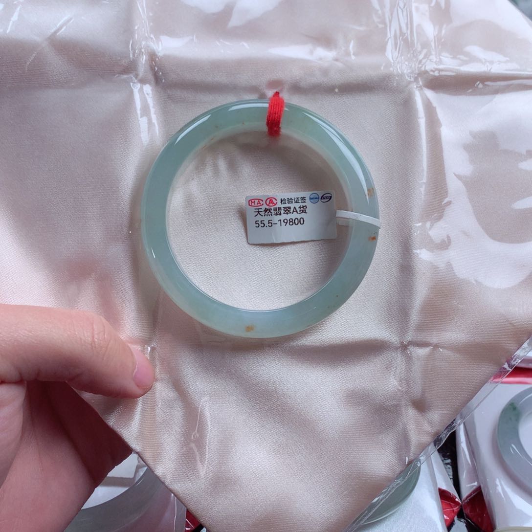 翡翠手镯未镶嵌缅甸翡翠天然手镯