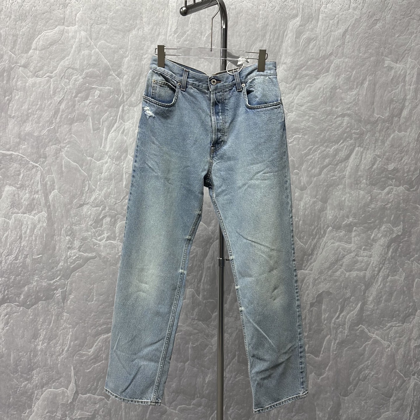 未使用 LOEWE/罗意威 皮牌破坏牛仔长裤 48码 J00600