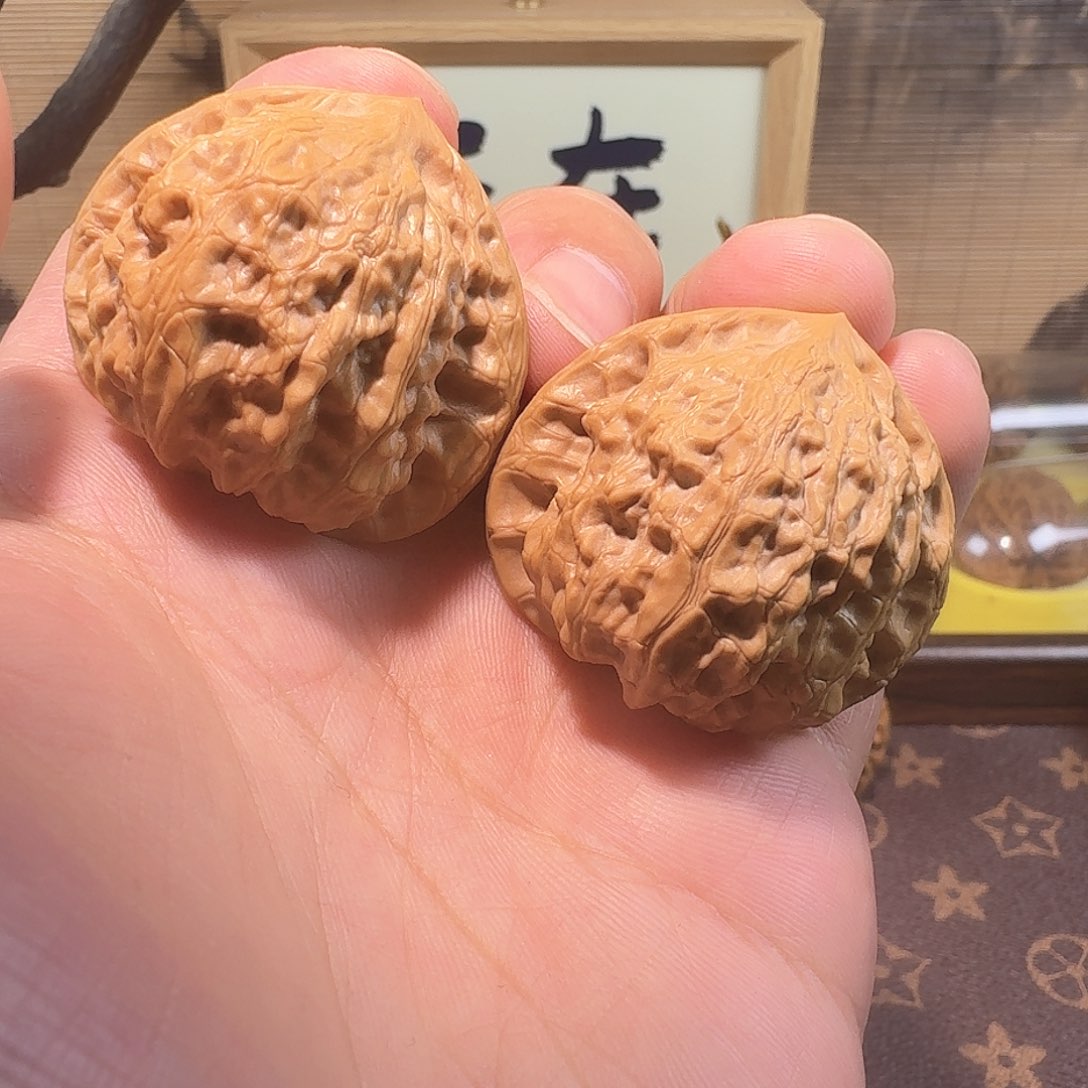 桃核把件全品十三陵石子鸡40尺寸