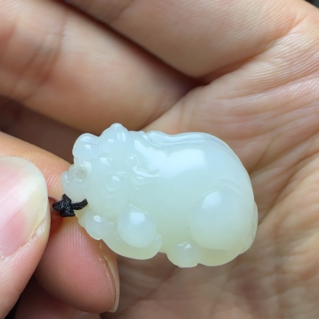 和田玉挂件未镶嵌貔貅