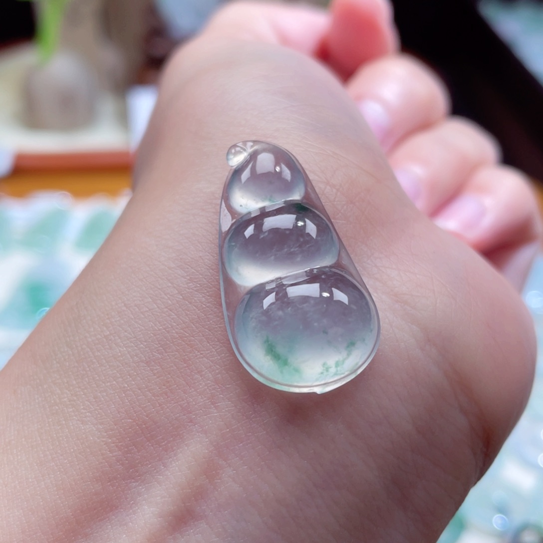 翡翠颈饰未镶嵌豆子