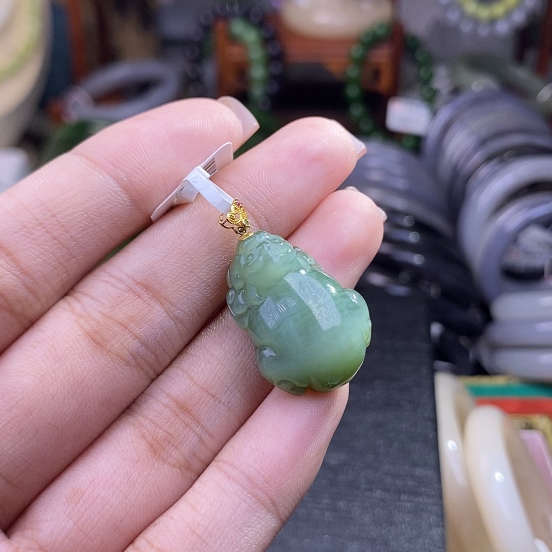 和田玉清货价金镶碧玉猫眼貔貅未镶嵌