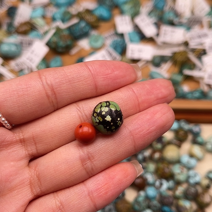 南红玛瑙未镶嵌颈饰