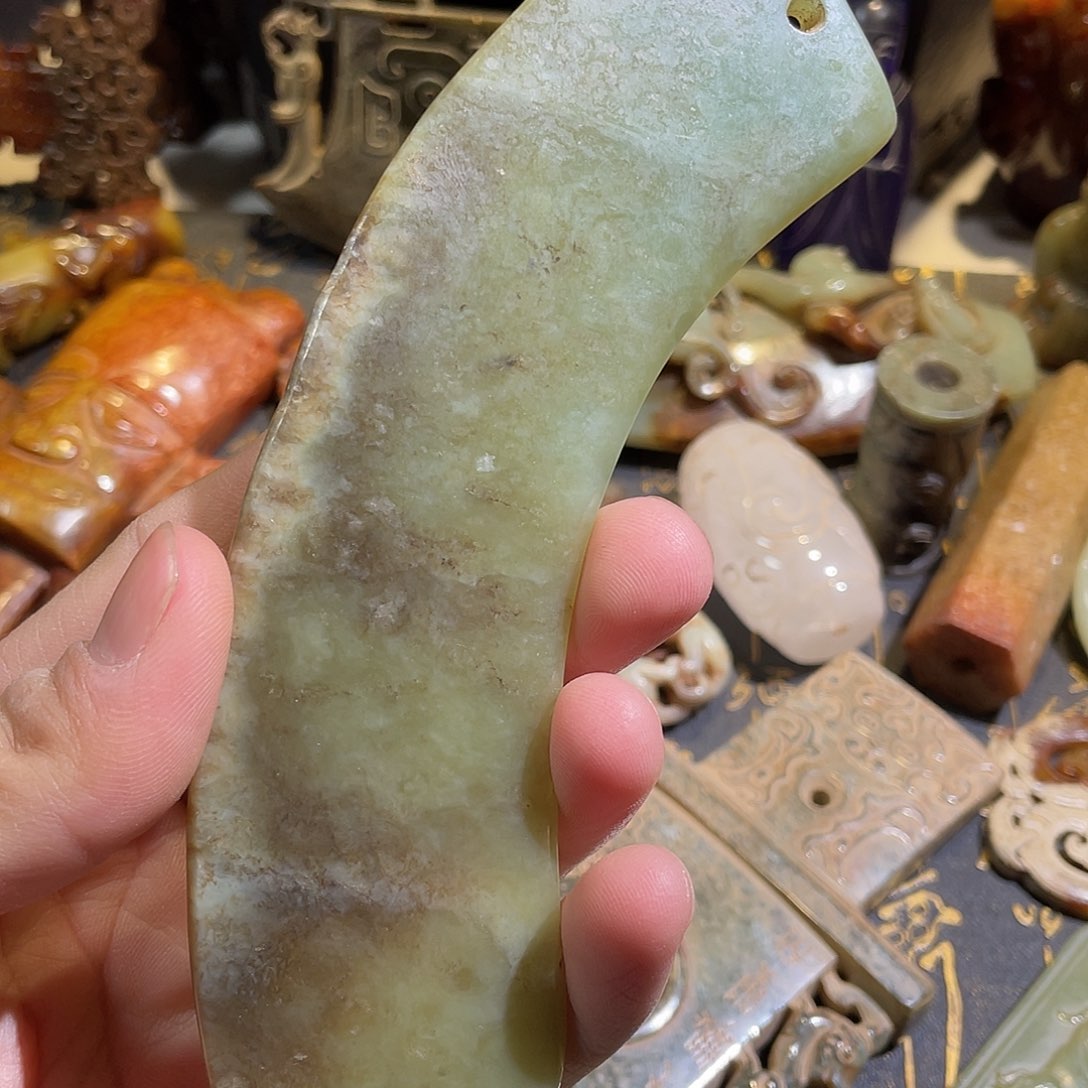 岫岩河磨玉（透闪石质玉）未镶嵌颈饰