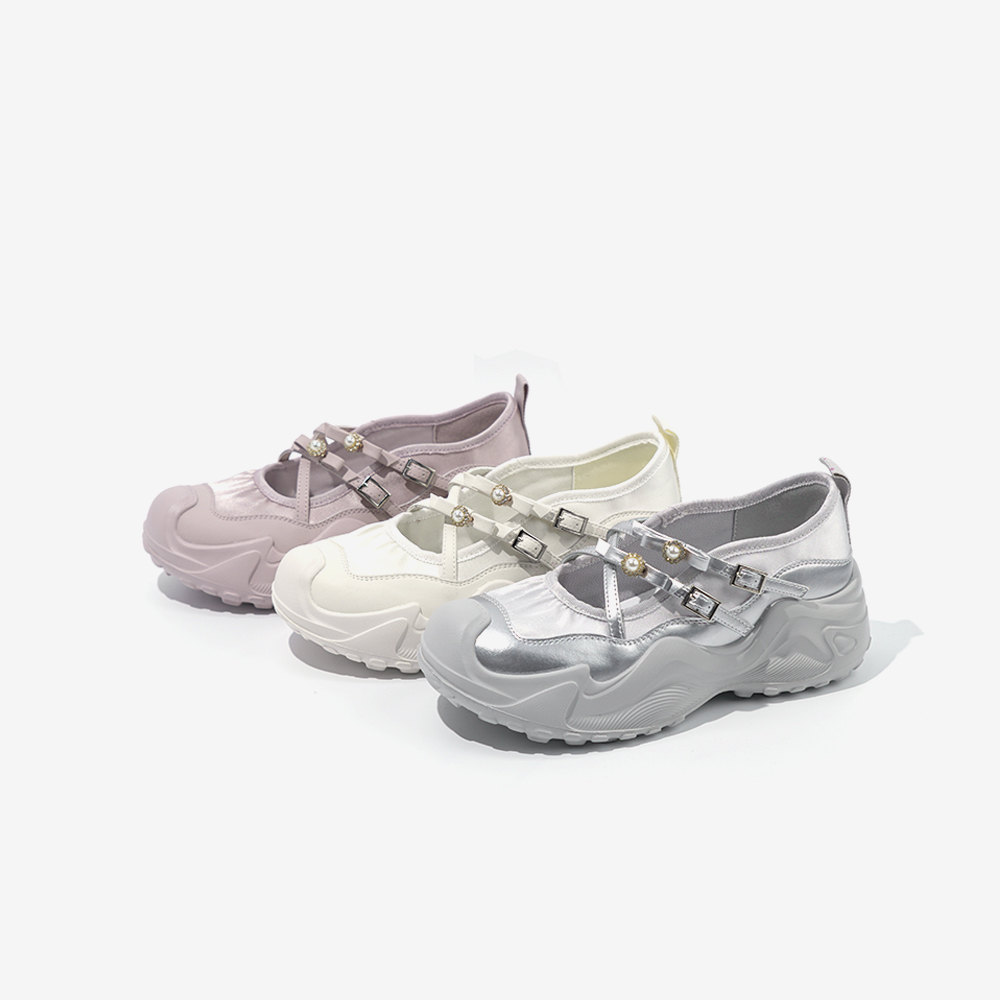 百思图2025秋季新款镂空系扣时尚休闲鞋百搭单鞋女鞋D3362CQ5