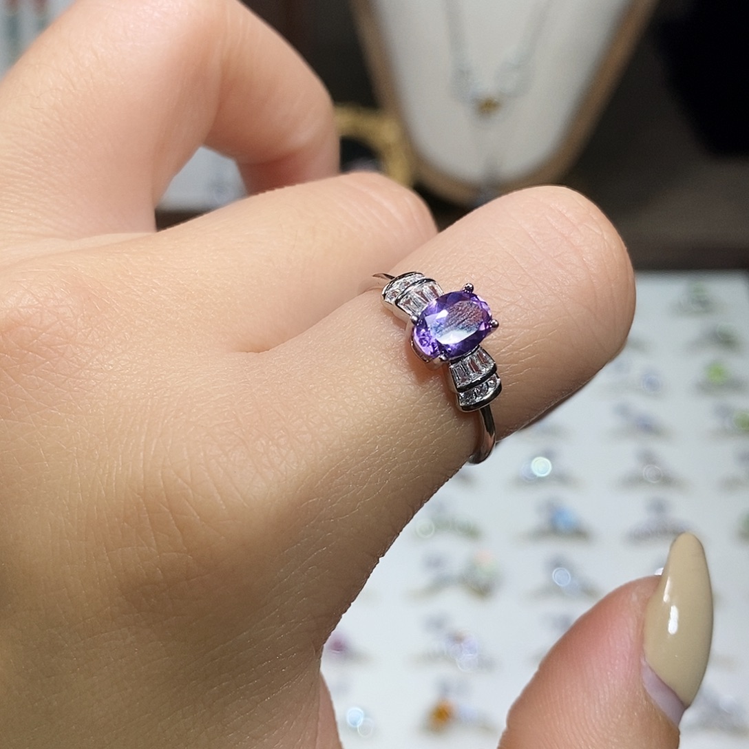 桃****戒指银S925镶嵌水晶