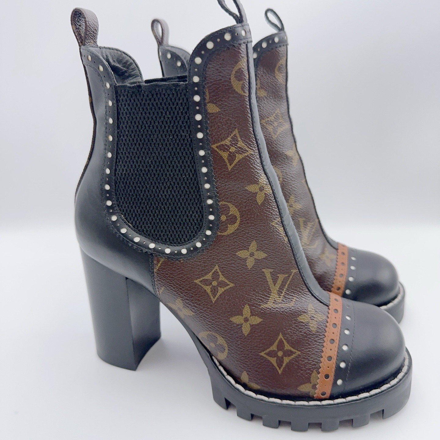99新 LouisVuitton/路易威登 37码/棕老花粗跟厚底马丁靴/01639