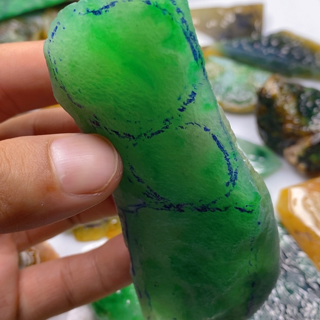 定制翡翠未镶嵌翡翠片料定制