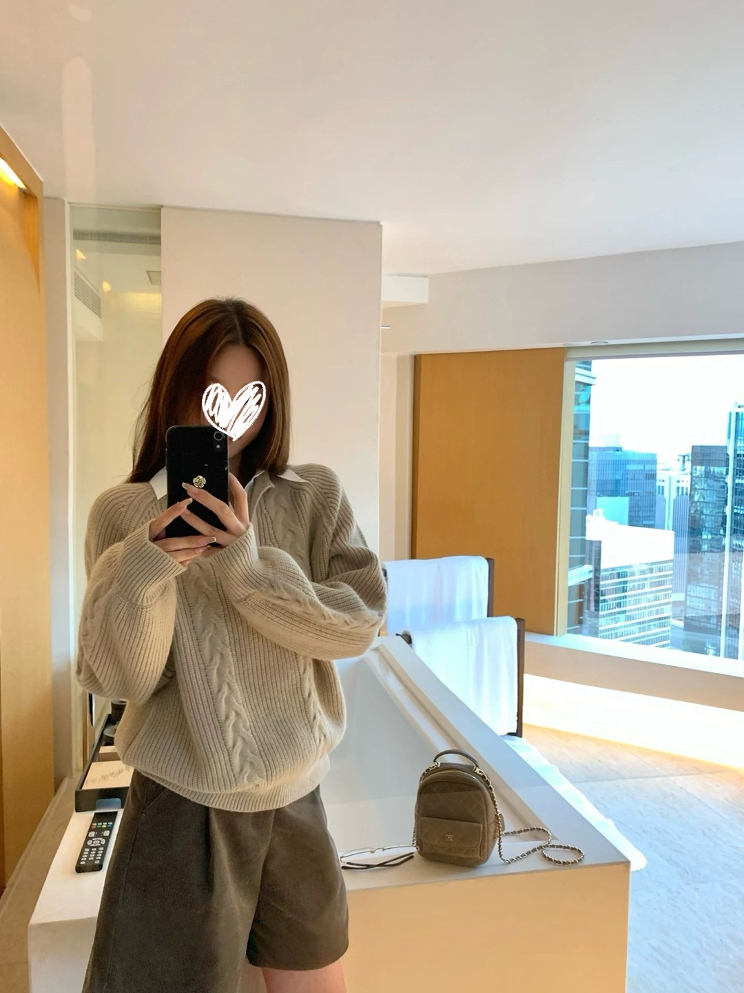 假两件翻领绞花针织毛衣女长袖v领显瘦上衣