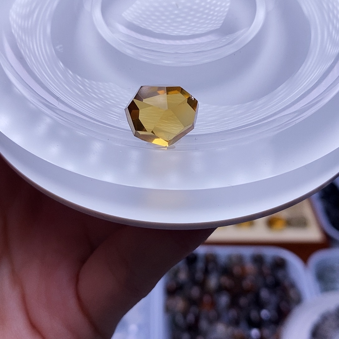 水晶天然水晶定制打孔不退不换未镶嵌