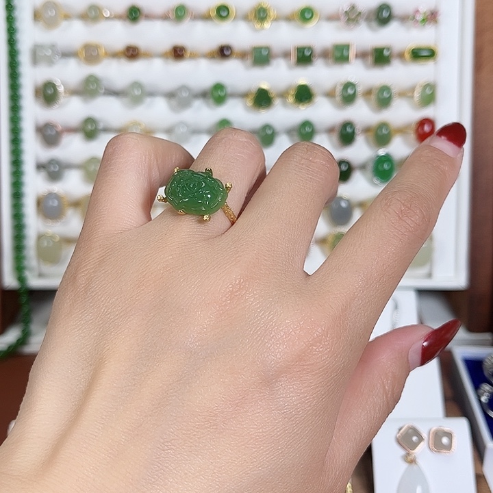 和田玉戒指银S925镀金镶嵌