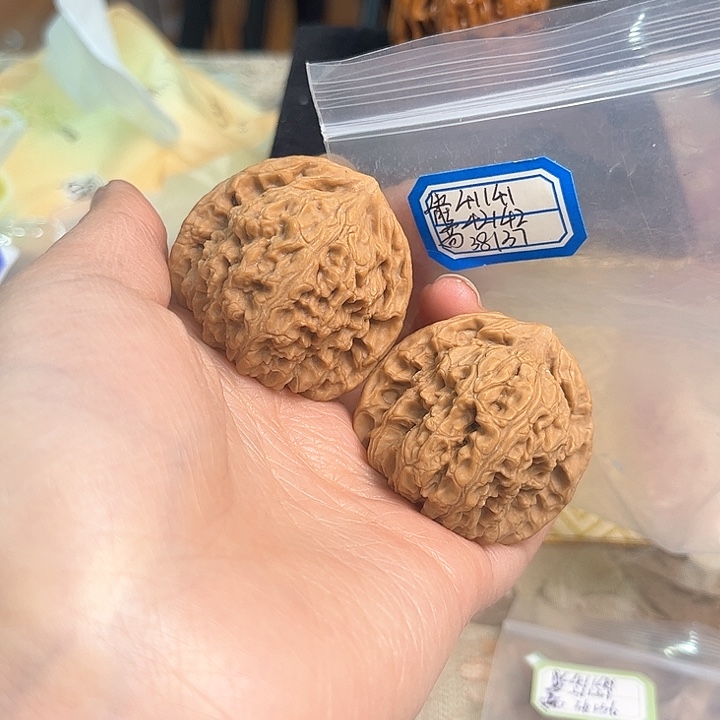 文玩核桃把件球***麒赵喜满南将石