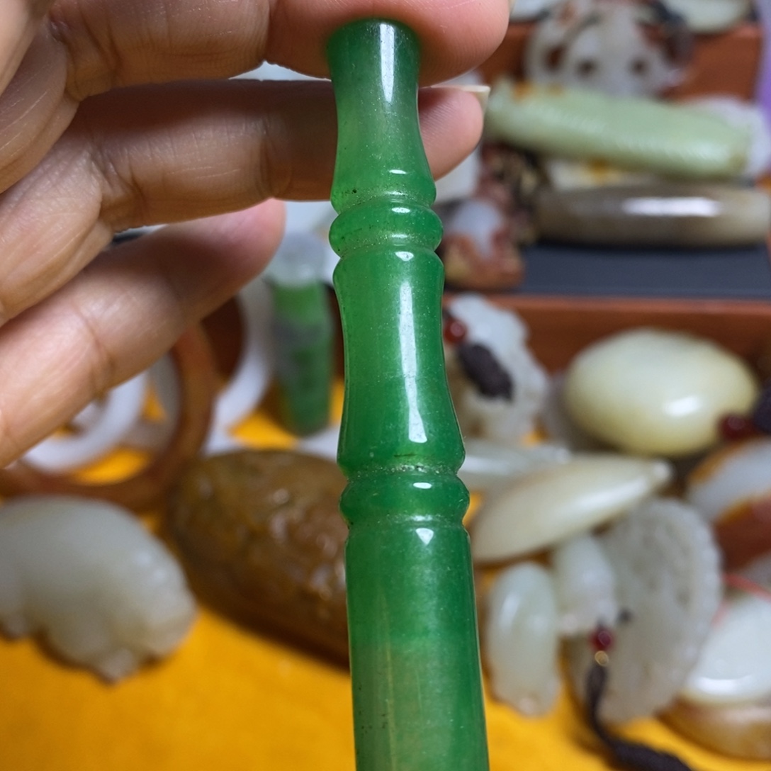 颈饰未镶嵌和田玉（糖玉）