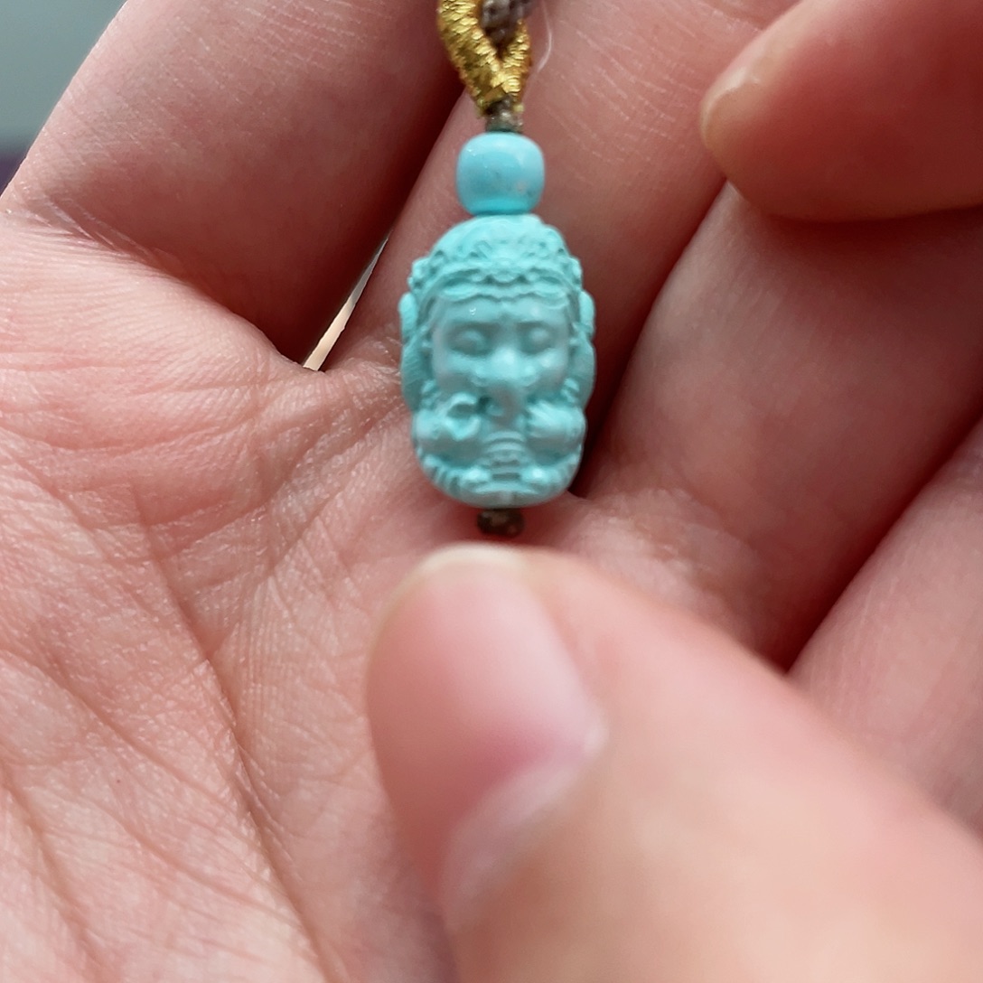 绿松石颈饰未镶嵌