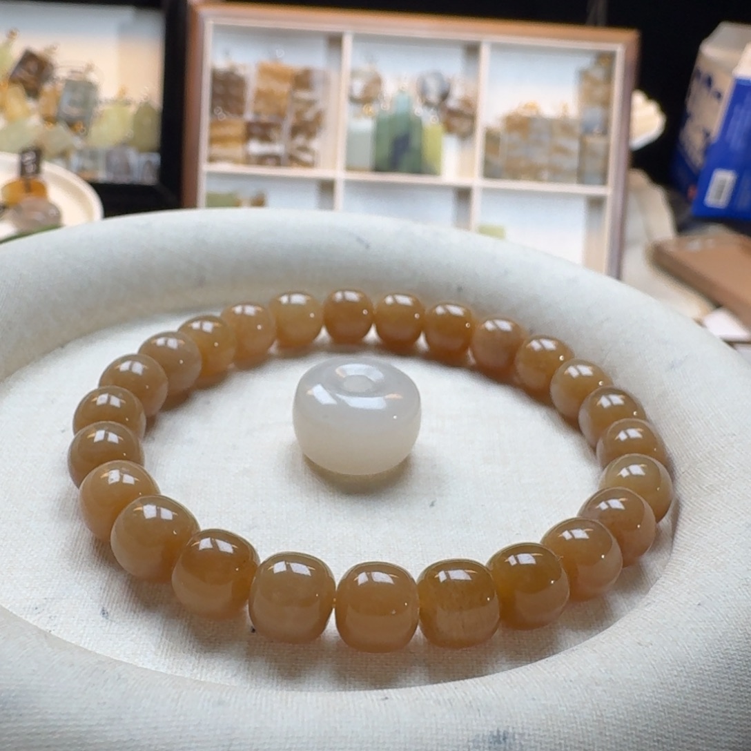 小***爪和田玉（糖玉）未镶嵌颈饰