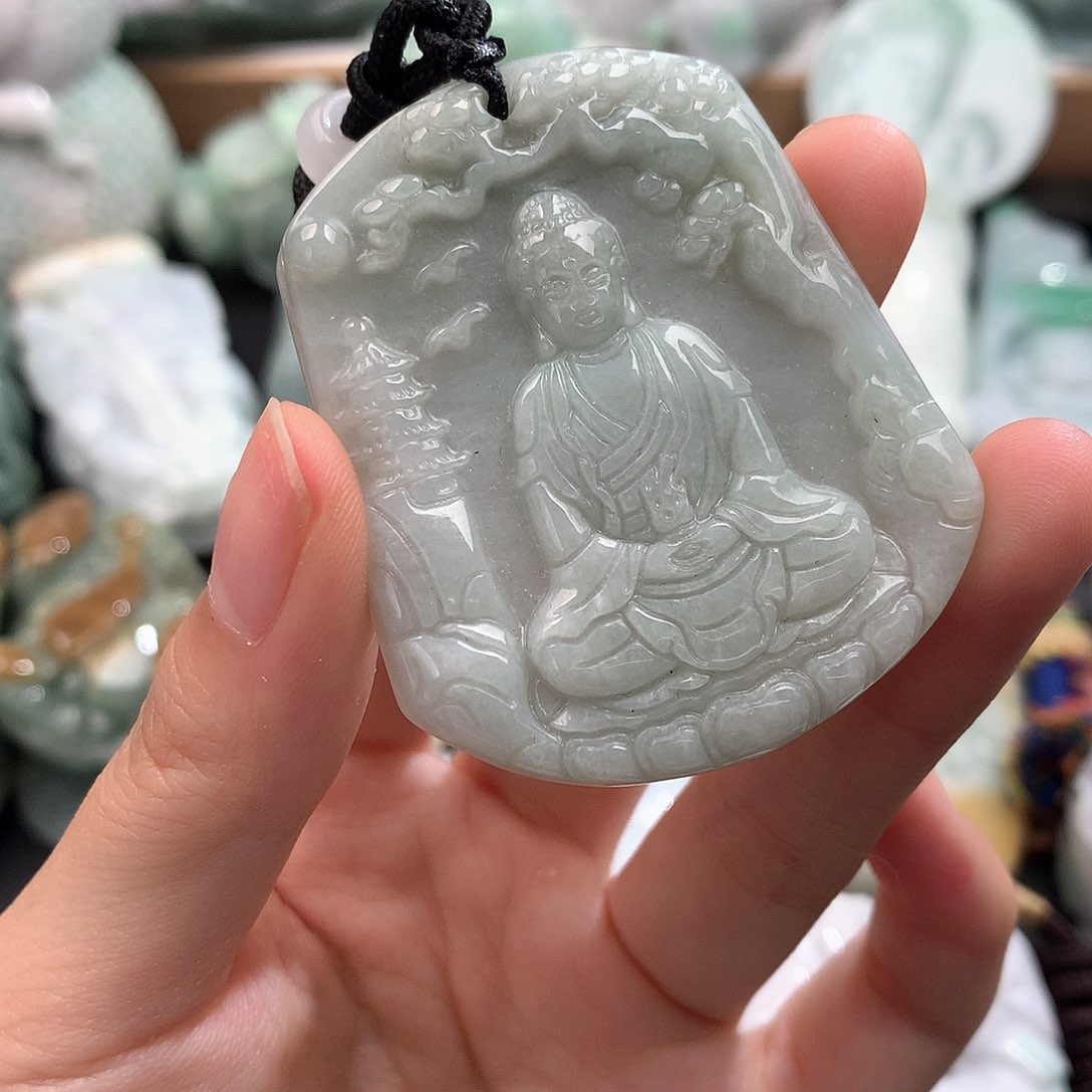 吊坠(不含链)未镶嵌翡翠