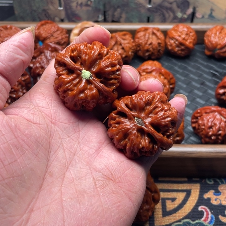 【***】文玩核桃吊坠粗筋