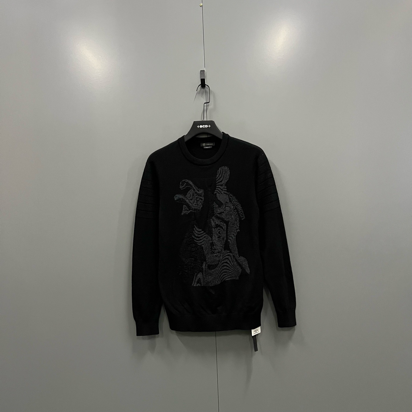 99新 VERSACE/范思哲 jp 黑色图案印花毛衣 M码 018500