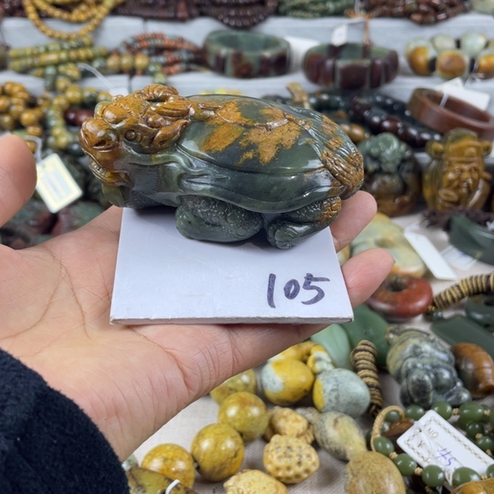 霸***哥岫岩河磨玉（透闪石质玉）未镶嵌珠宝奇石