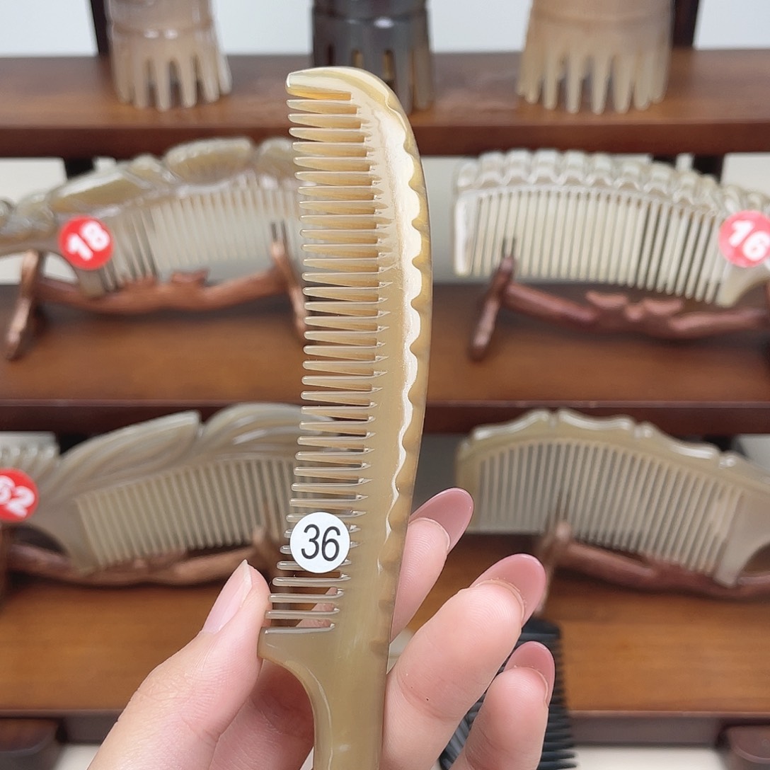 纯手工制作的牛角梳36?***?