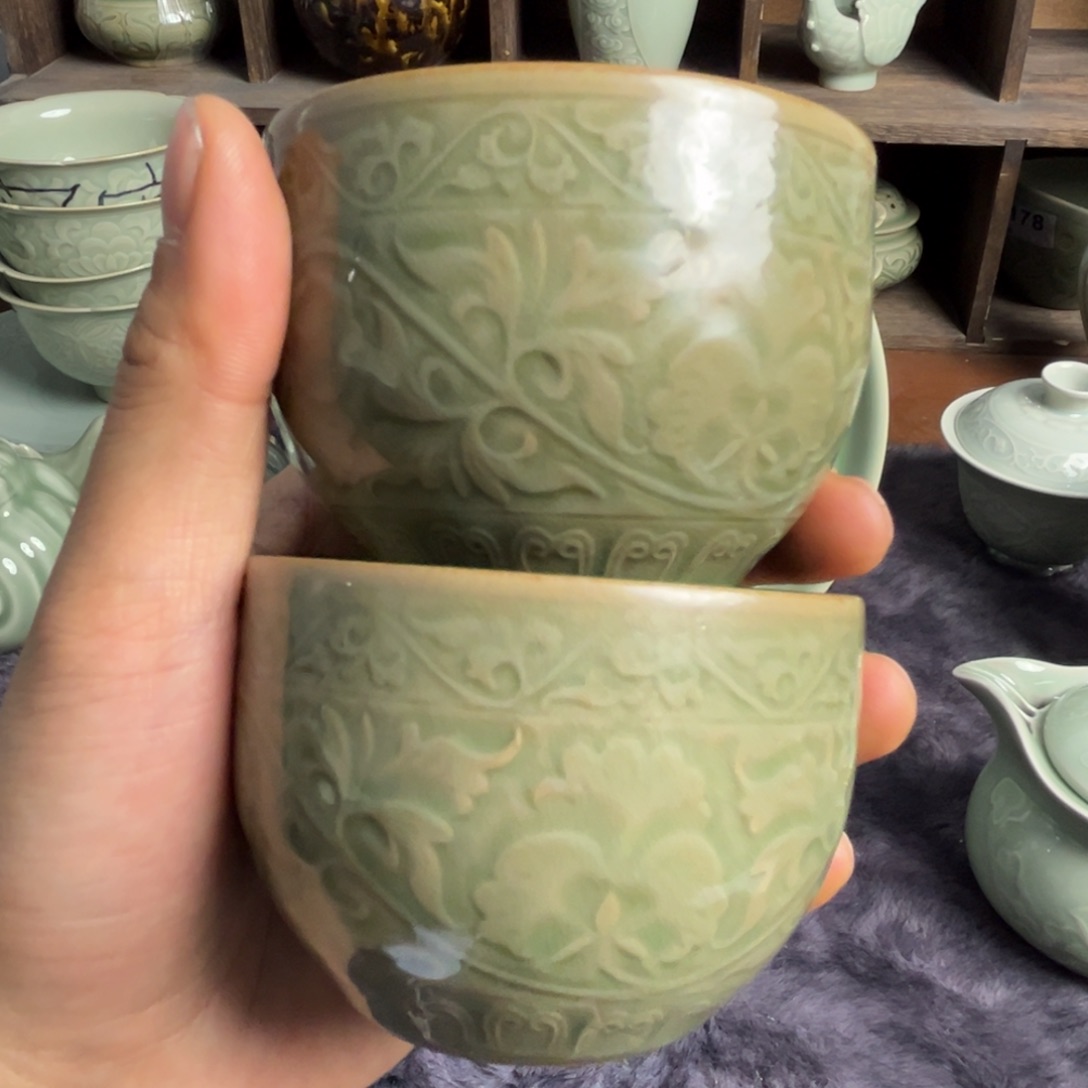 瓷微瑕黑泥牡丹缸杯耀州窑款