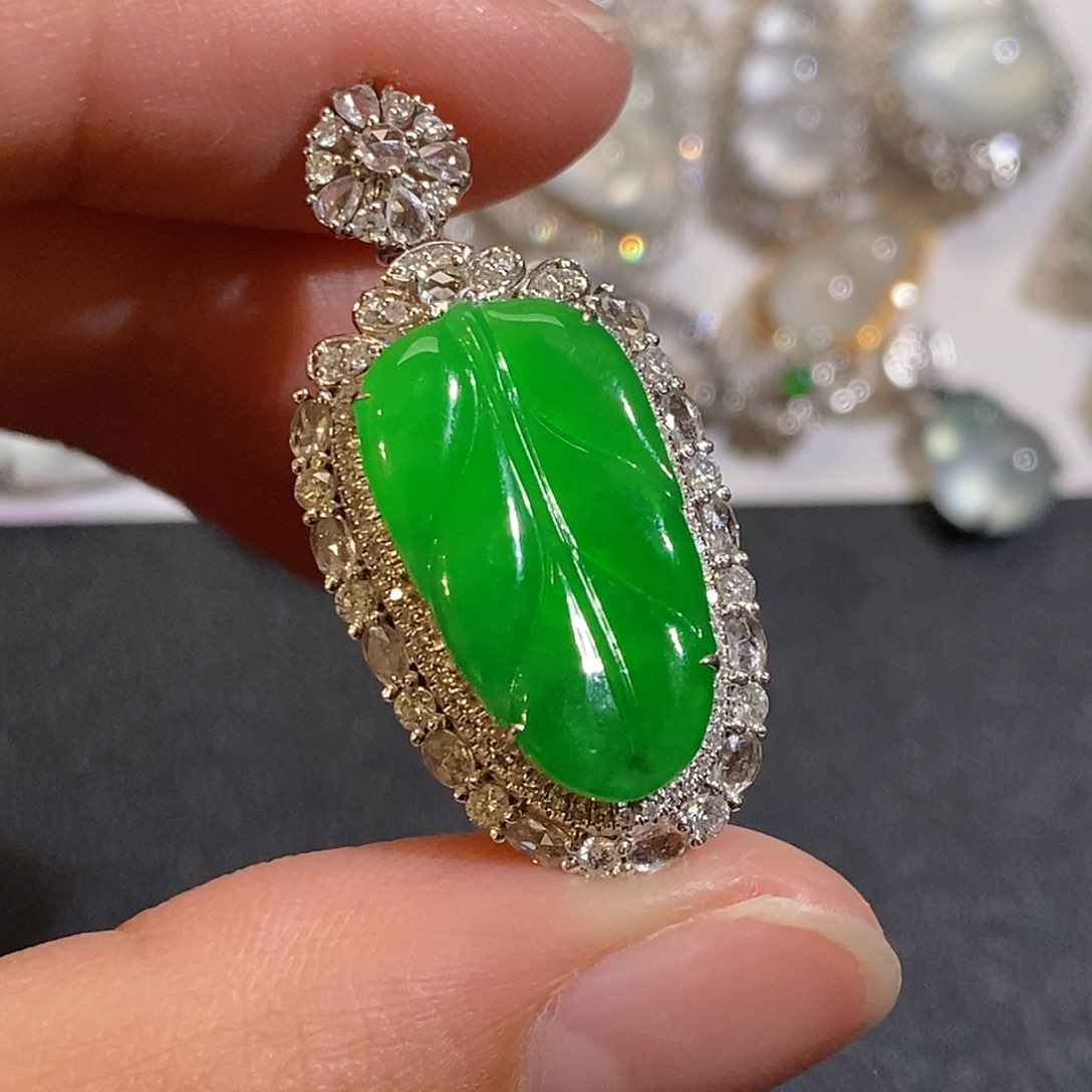 翡翠颈饰18K金镶嵌天然缅甸A货翡翠