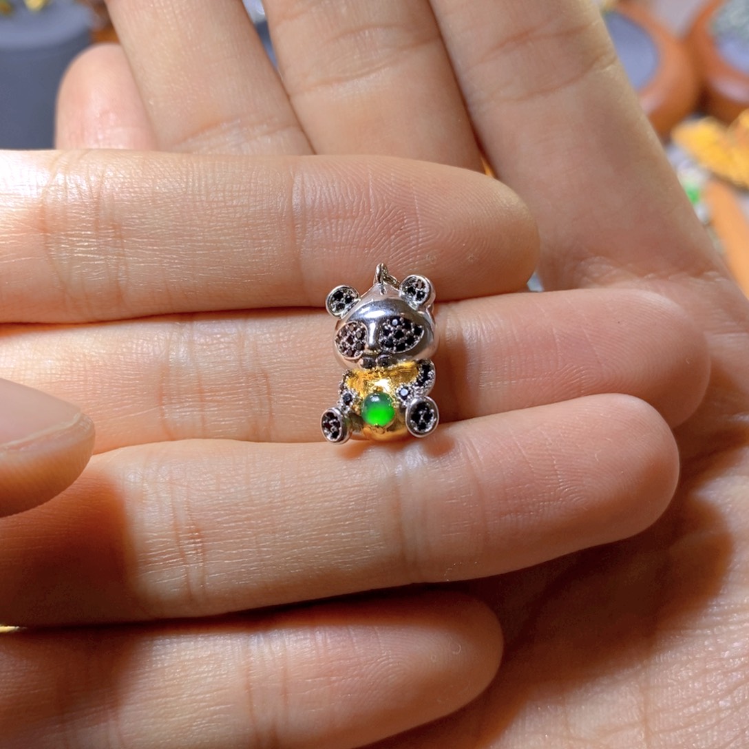 翡翠颈饰银S925镶嵌天然翡翠