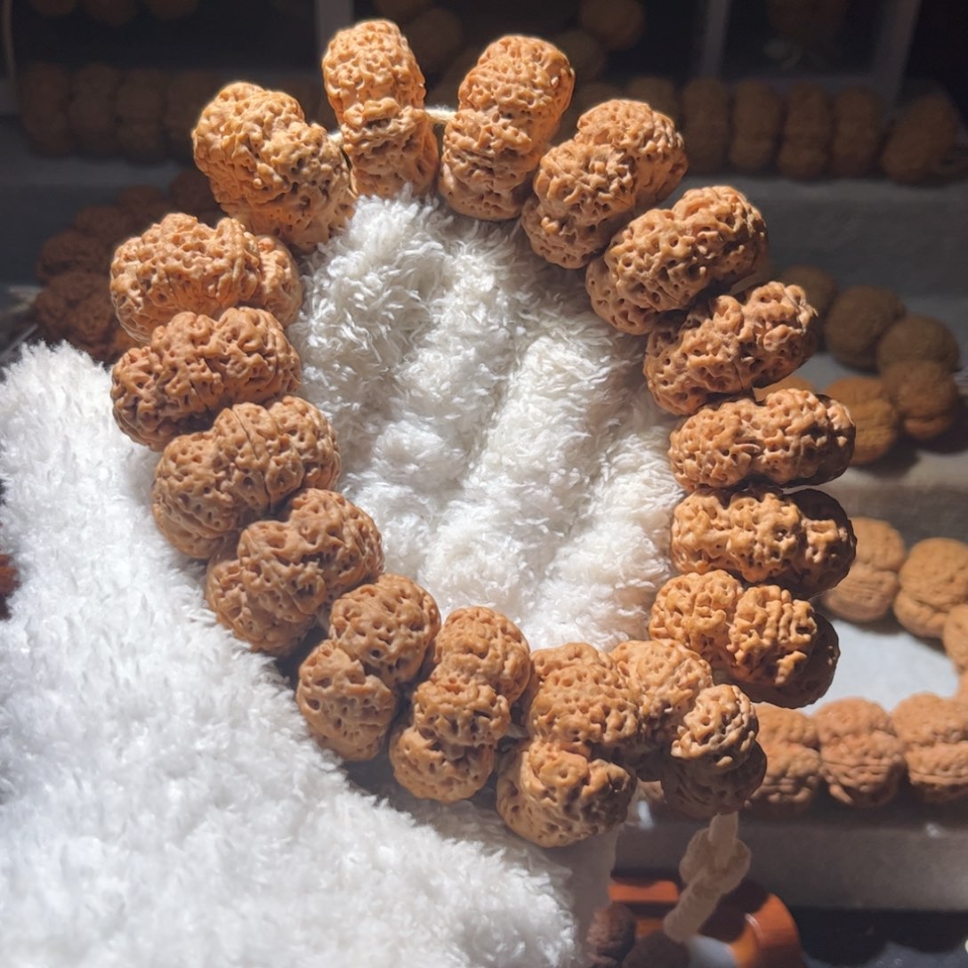 金刚菩提手串31尺寸六瓣夹板雪花扇面