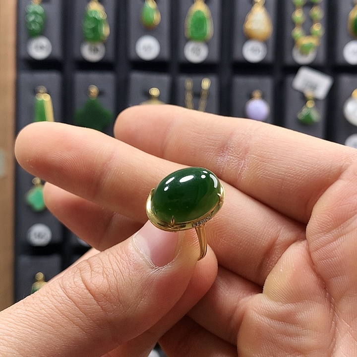 和田玉戒指18K金镶嵌