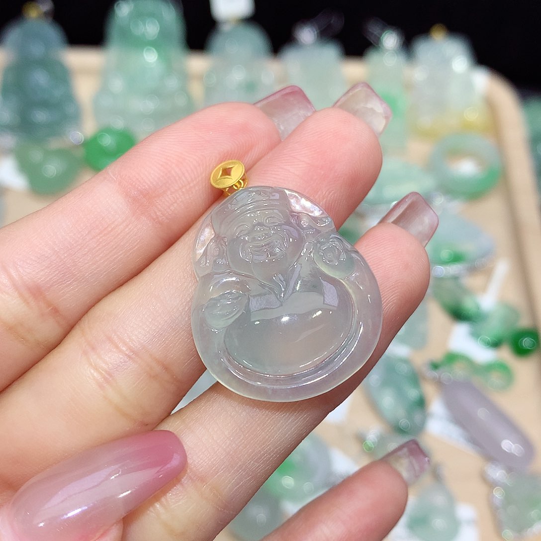 翡翠18K金镶嵌颈饰翡翠