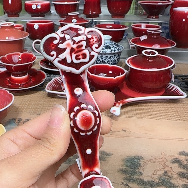 景德镇陶瓷红马坊如意