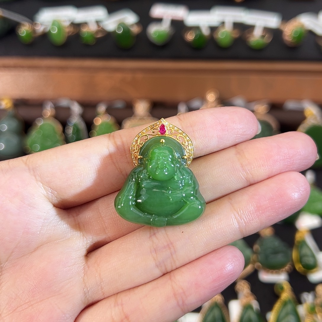 和田玉（碧玉）18K金镶嵌颈饰