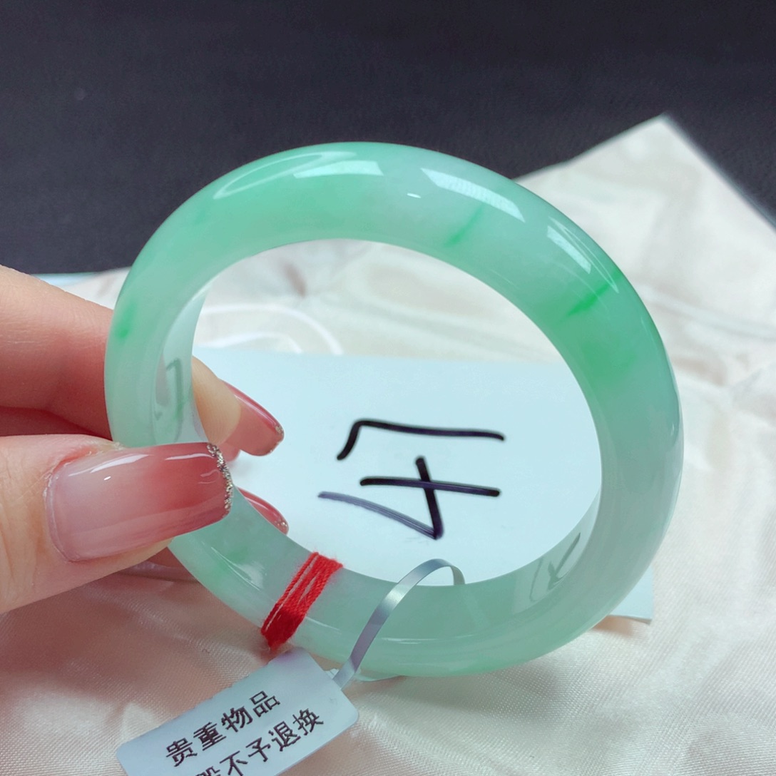翡翠手镯未镶嵌手镯51