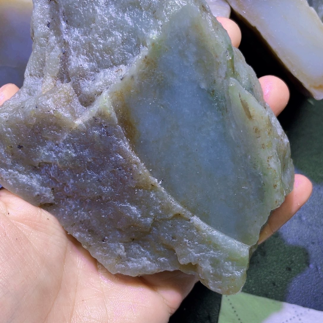 和田玉未镶嵌珠宝半成品