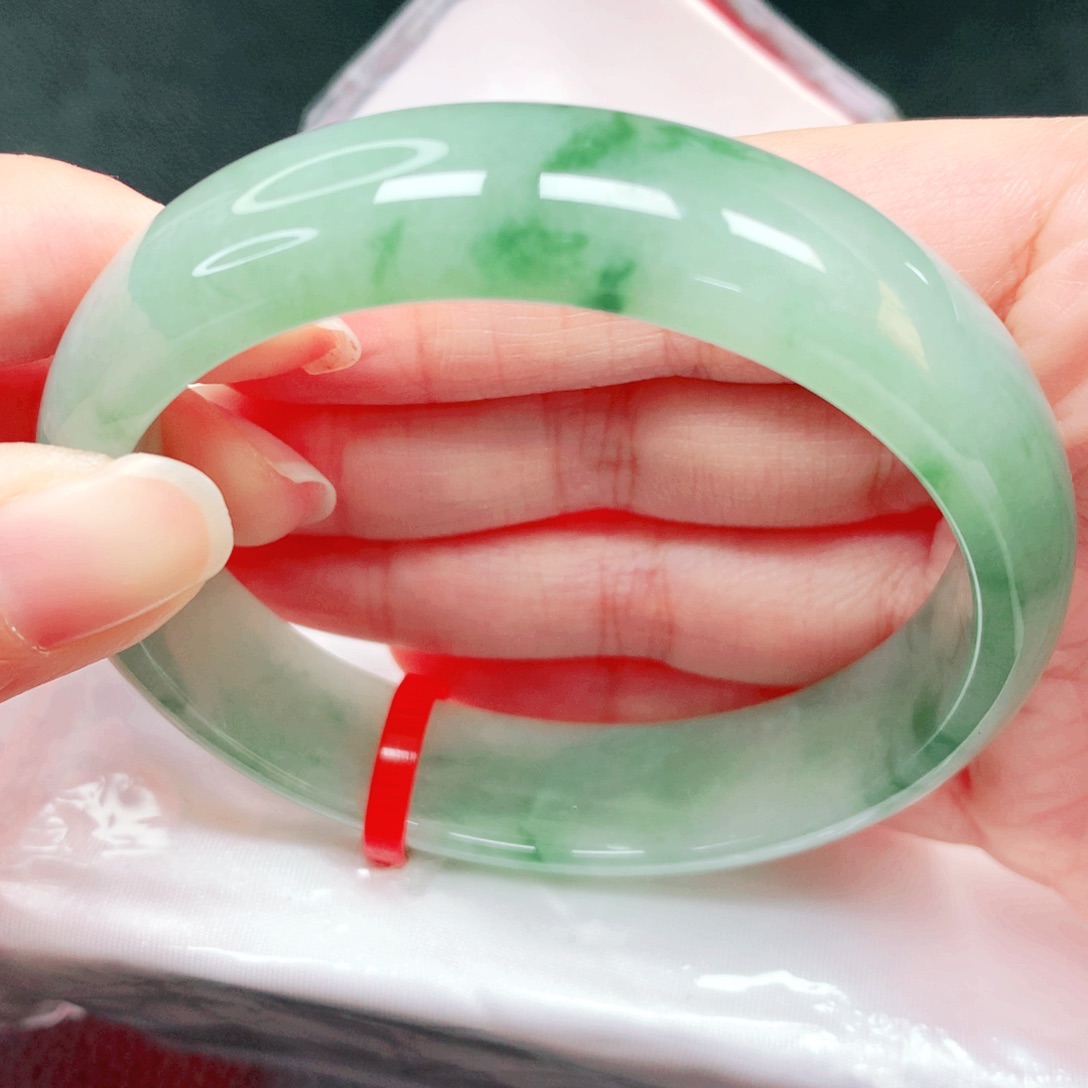 翡翠未镶嵌手镯60圈