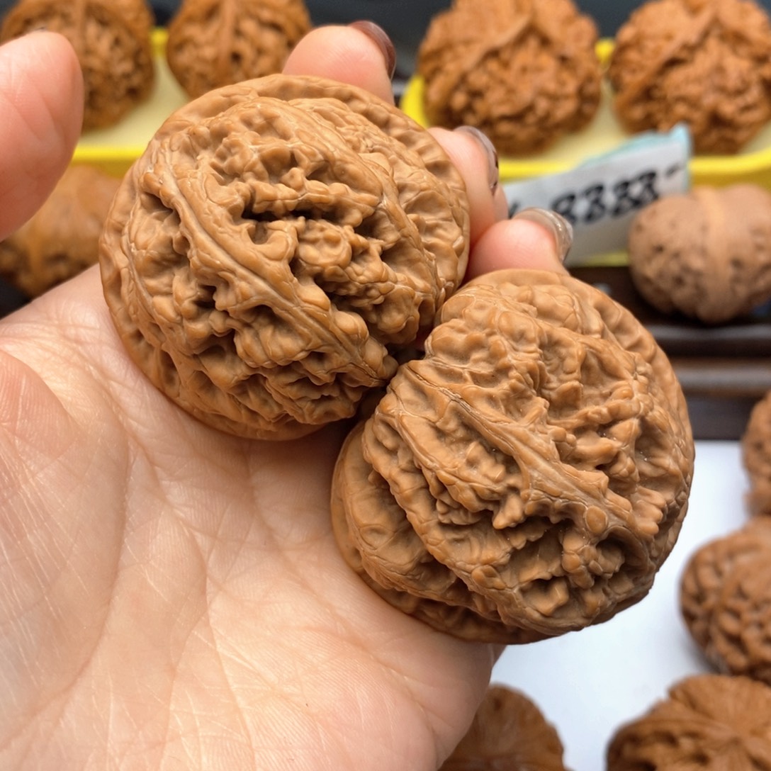 嗯***吧把件文玩核桃592号粗筋