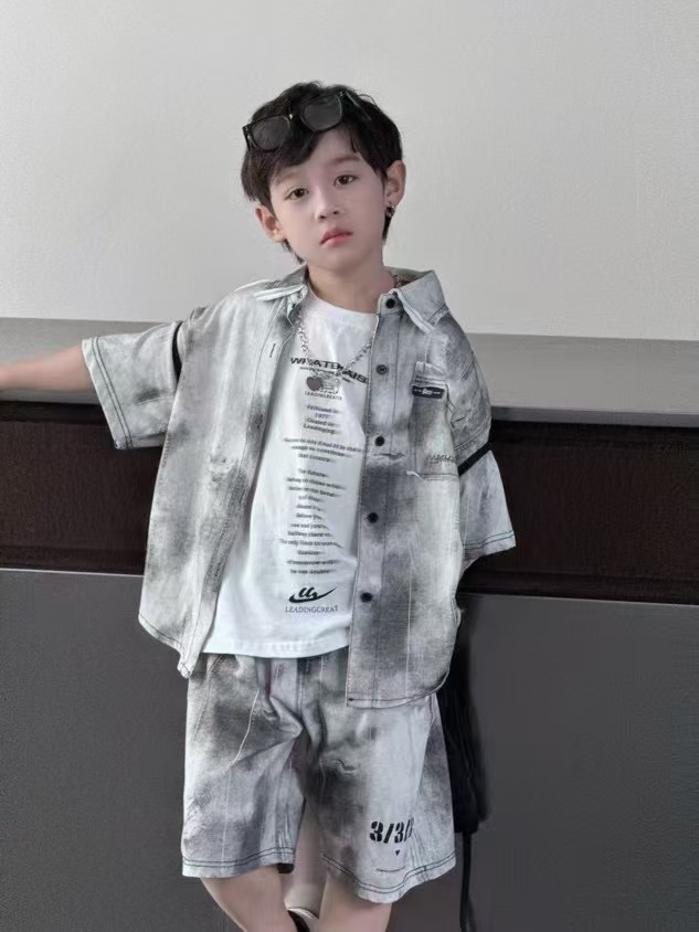 2025时尚流行男女童短袖扣号儿童休闲夏季夏款小童牛仔男童潮流