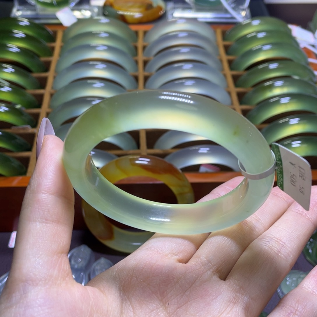 蛇纹石玉手镯未镶嵌58