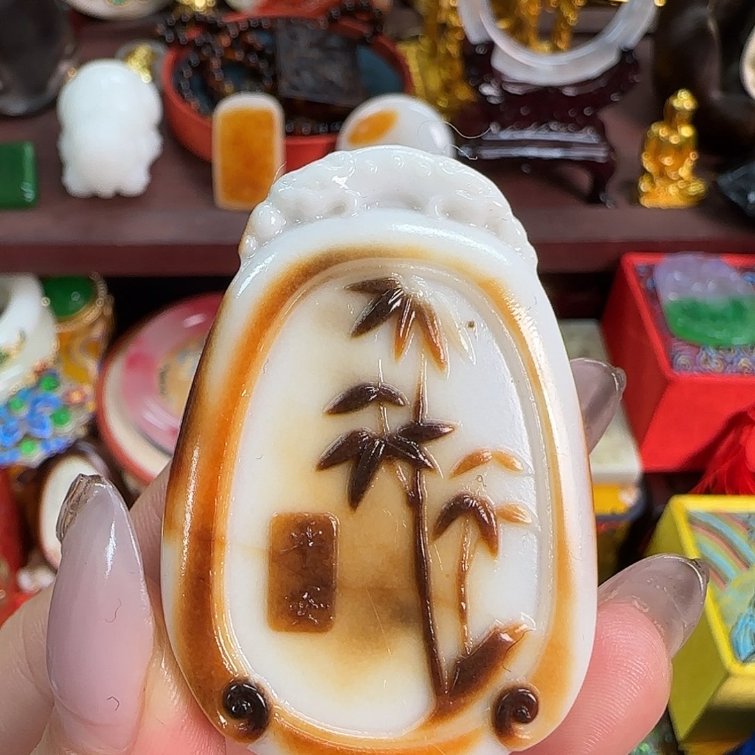 和田玉未镶嵌挂件